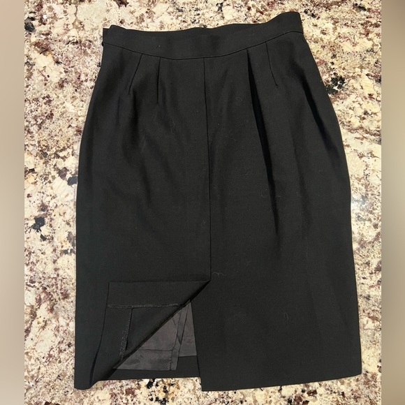 Yves Saint Laurent black skirt - Picture 2 of 7